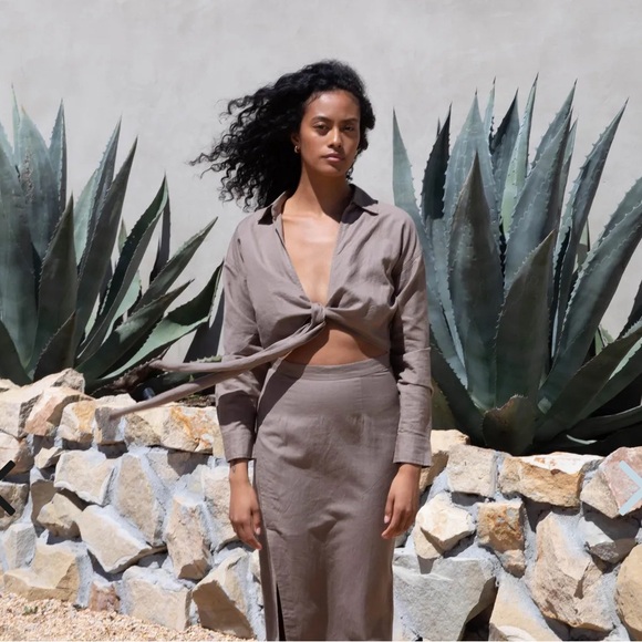 OAK + FORT Women’s Linen Blend Front Tie Shirt Taupe NWT (Size S) - Picture 3 of 8